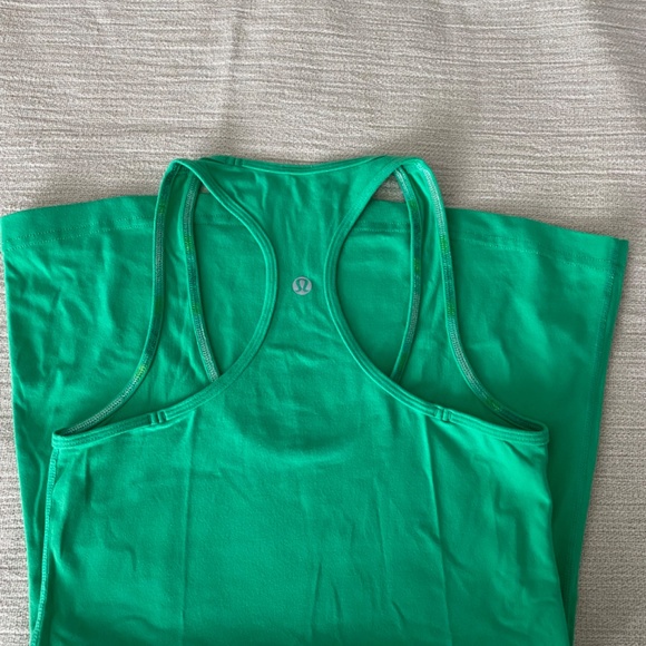 Lululemon Size 2 - Picture 3 of 4